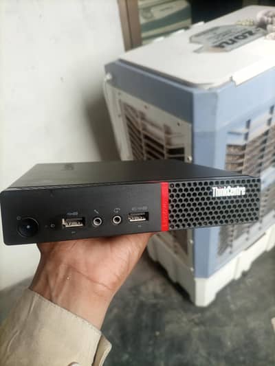 Lenovo M715q Mini PC 8GB DDR4 with ssd