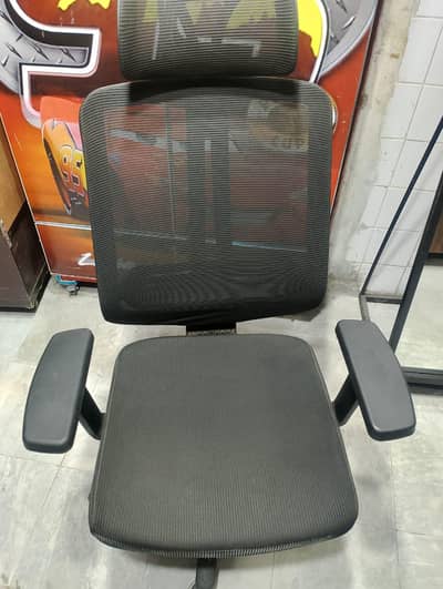 duble lever chair available three colors