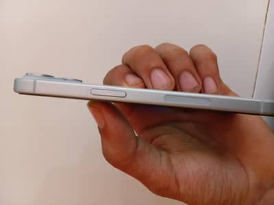 Apple iPhone 15