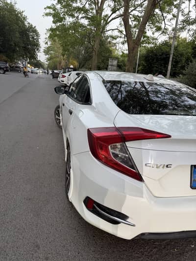 Honda Civic Oriel 2018 Red Meter Full option
