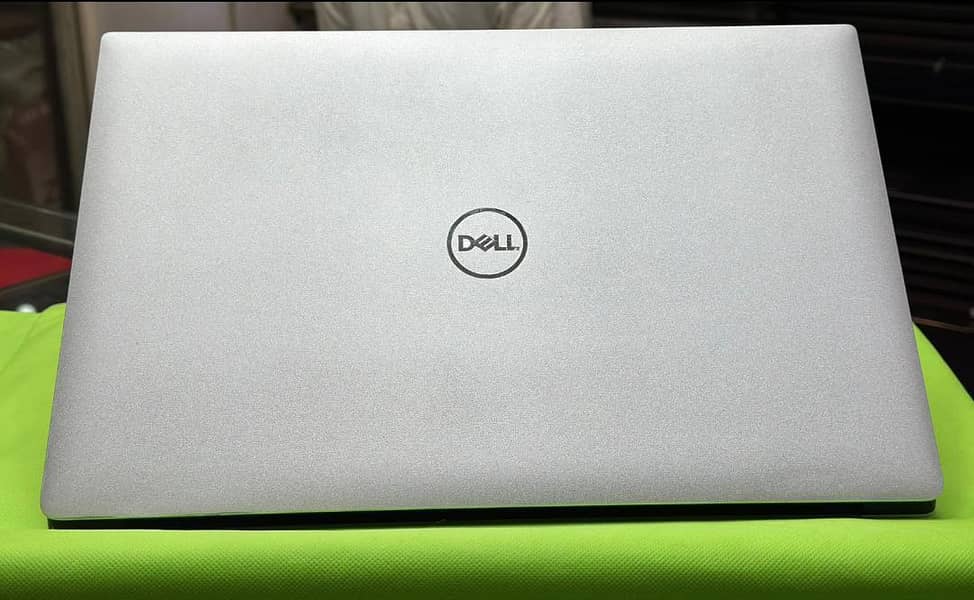 Dell Precision 5540 2