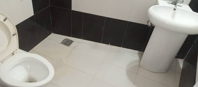 5 marla 2nd floor portion for rent in johar town phase 1
