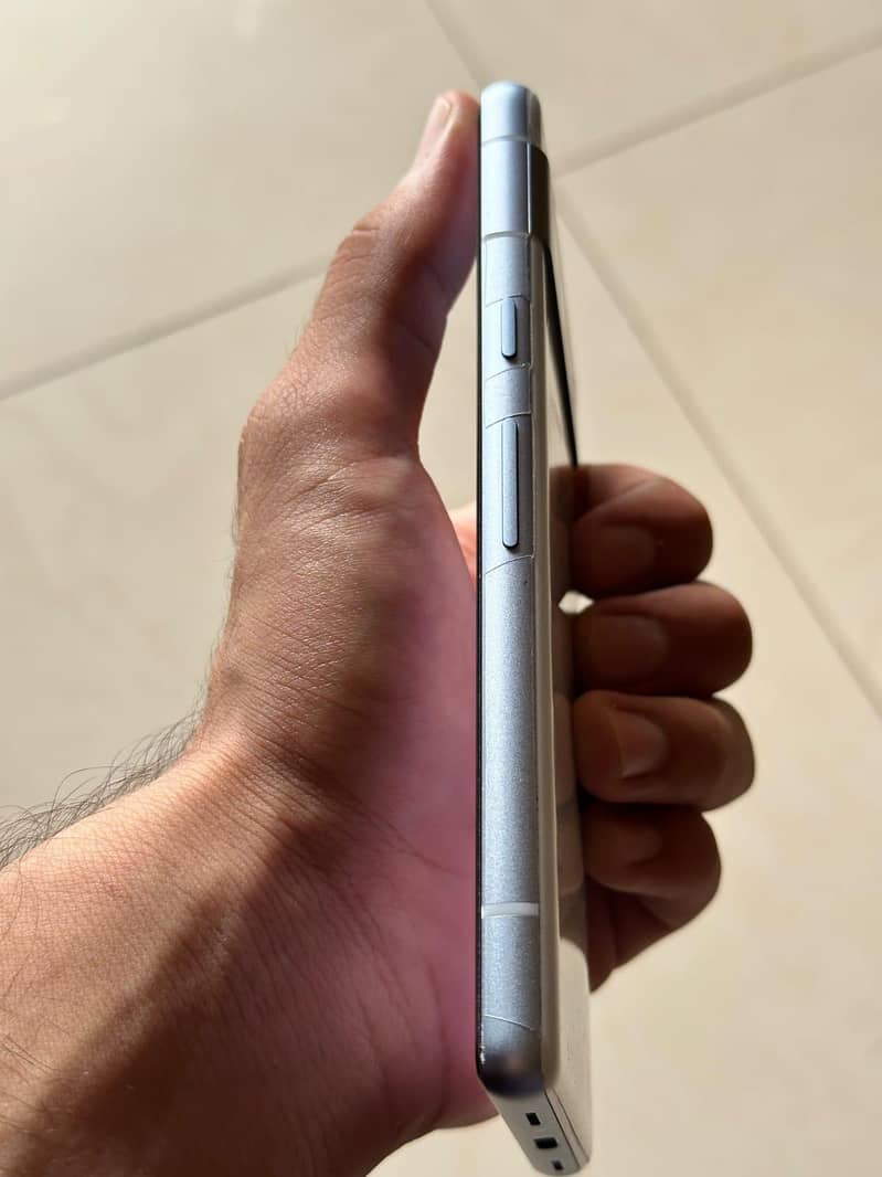 Google Pixel 7a 4