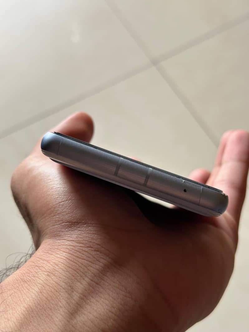 Google Pixel 7a 6