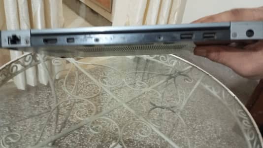 Latitude E7270