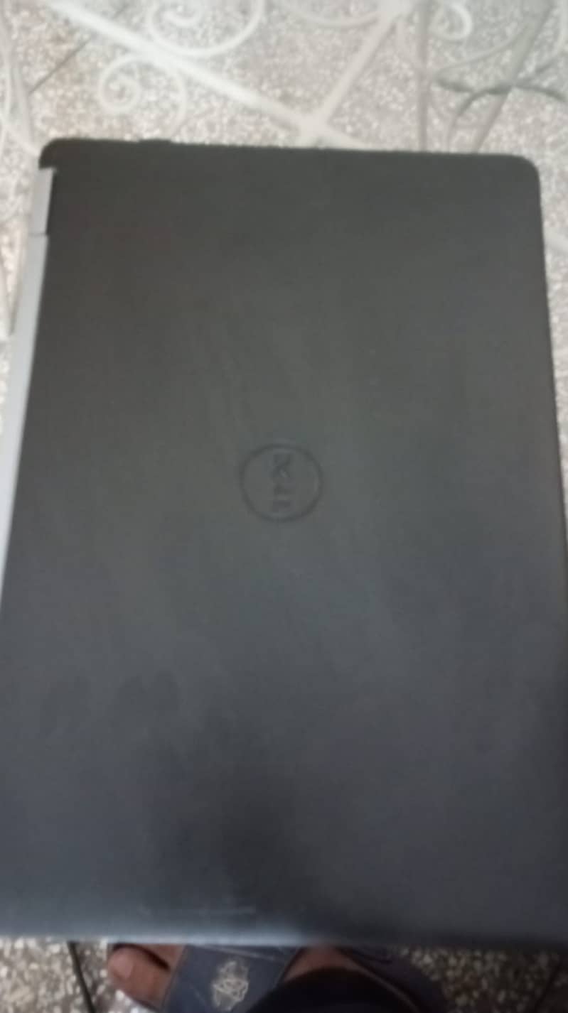Latitude E7270 3