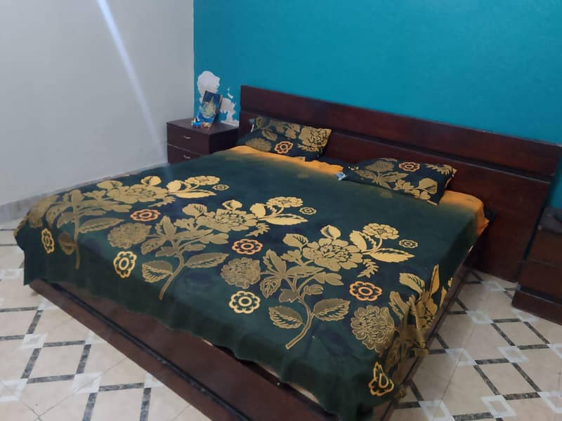 Bed with side tables 1