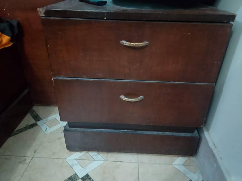 Bed with side tables 2
