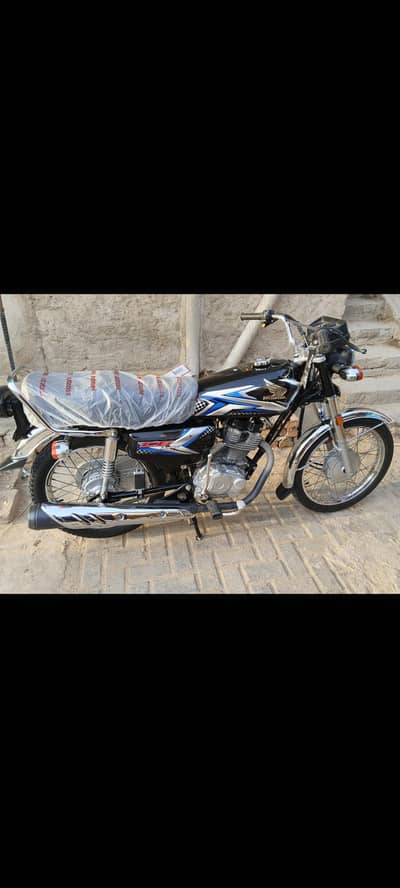 125 25 model New condition Larkana number