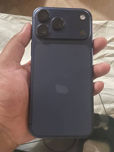 Iphone 17 pro max blue lla jv 100% battery health 95 cycle count 10/10