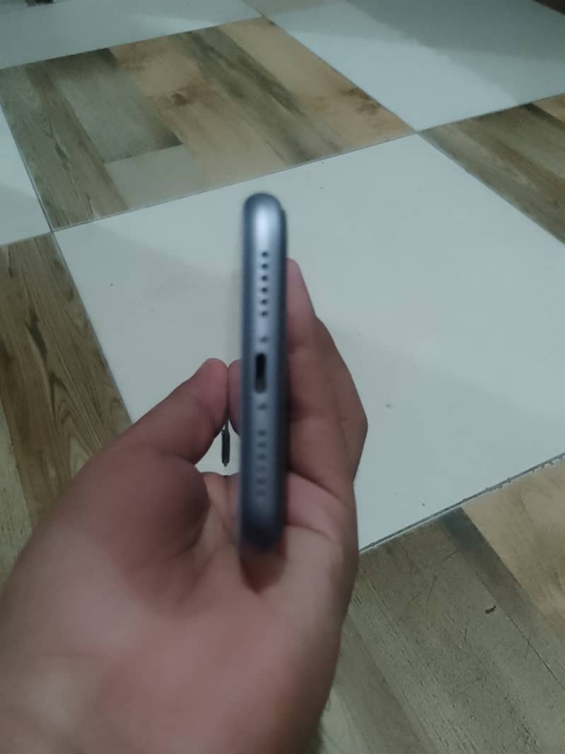 Apple iPhone 11 1
