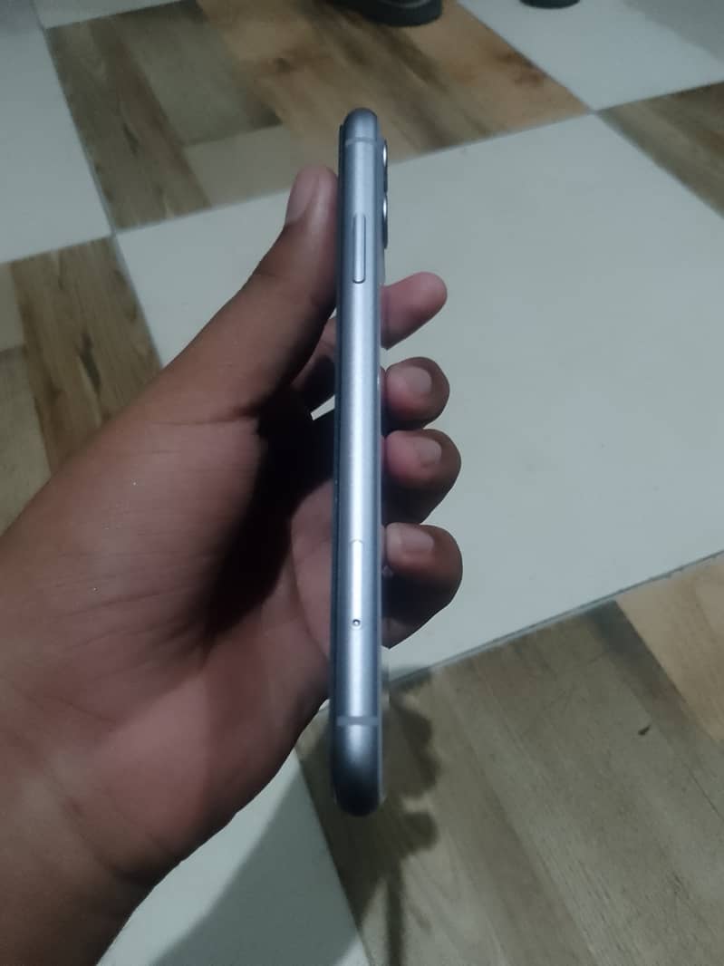 Apple iPhone 11 5
