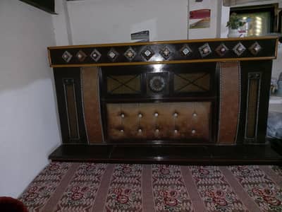 Full size bed