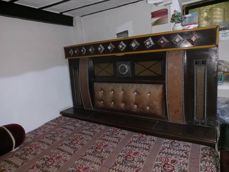 Full size bed 5