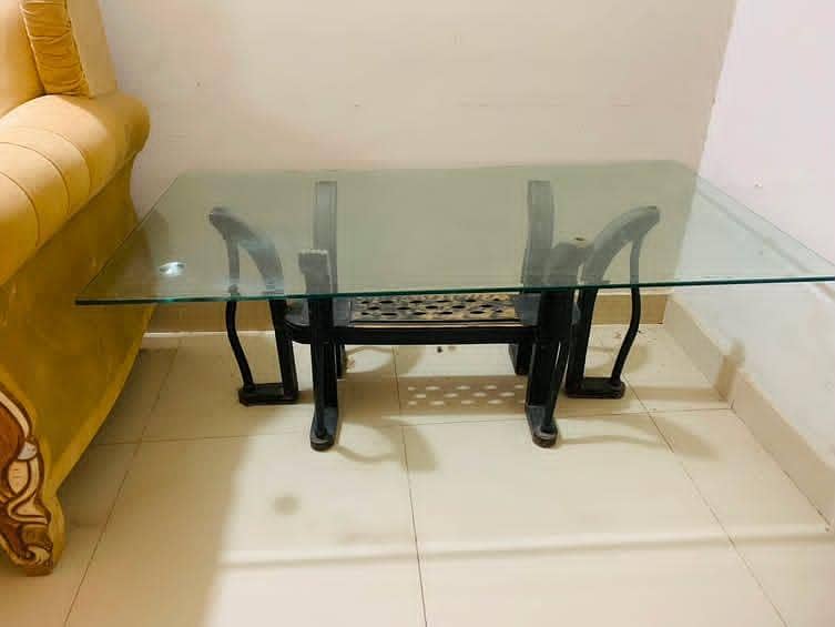 1 bed normal 1 table 1