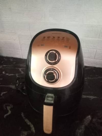 it's the imported air fryer with 10/10 condition