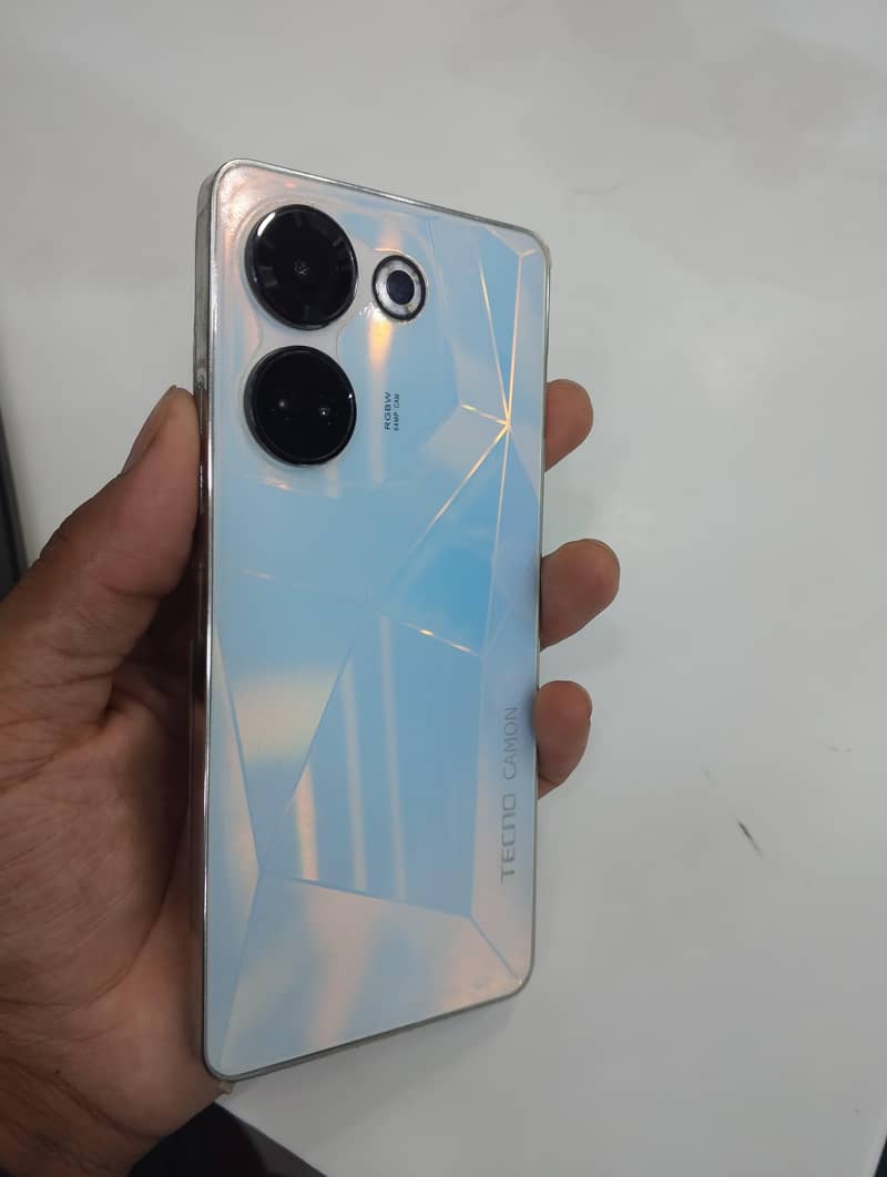 Tecno CAMON 20 8