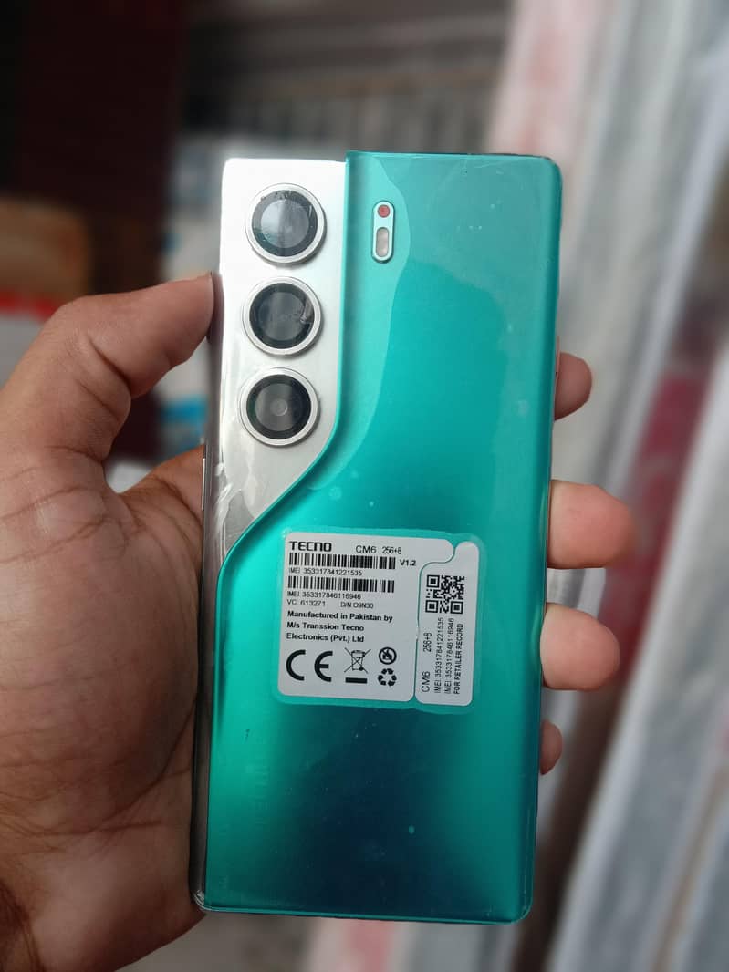 Tecno CAMON 40 Pro 0