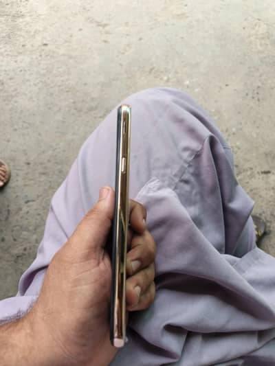 Samsung Mobile J4 Plus