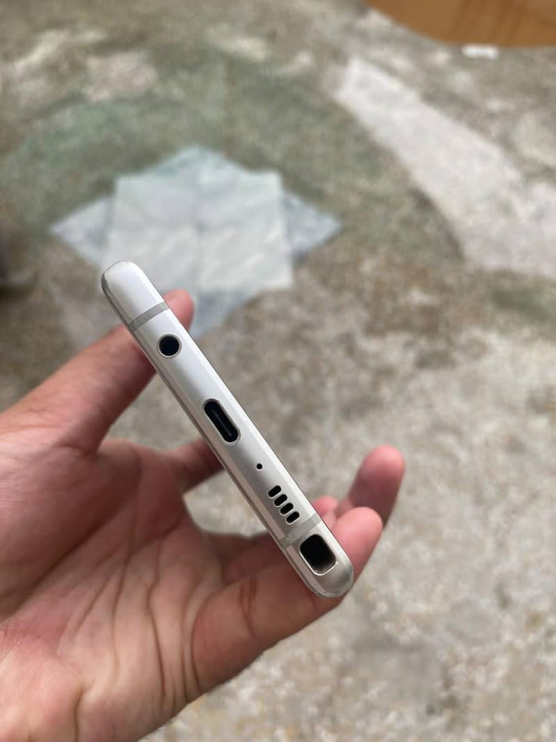 Samsung Galaxy Note 9 4