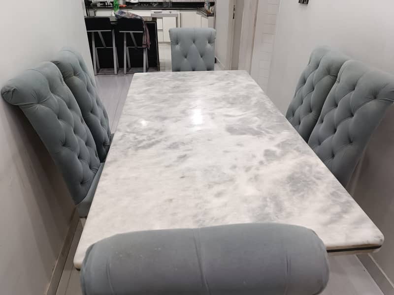 Dinning Table 0