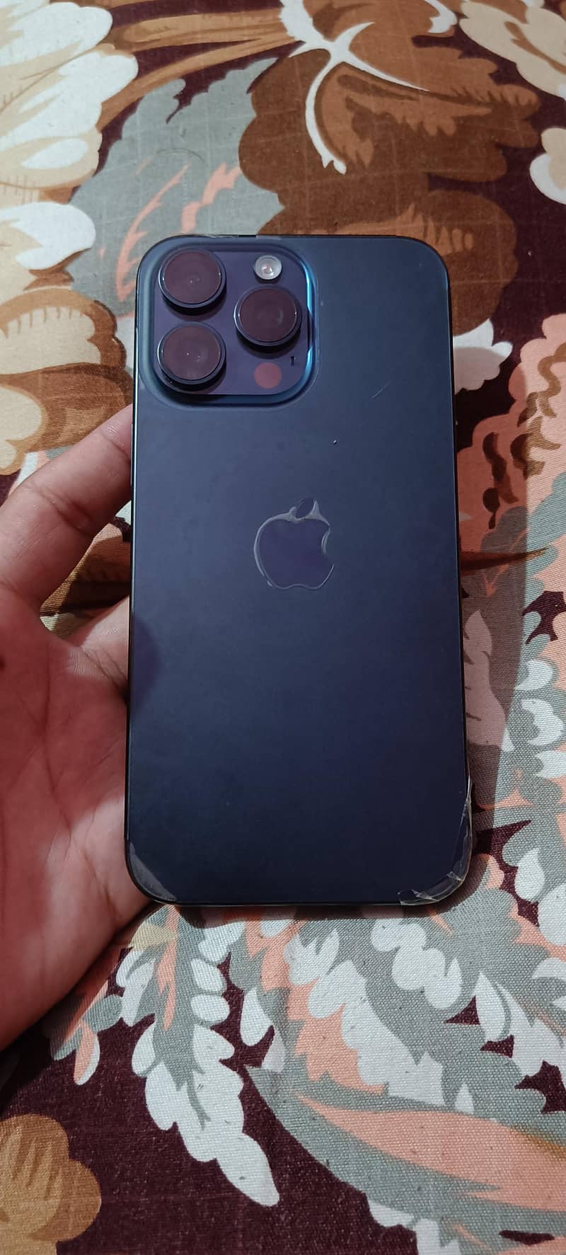 Apple iPhone 15 Pro Max 6