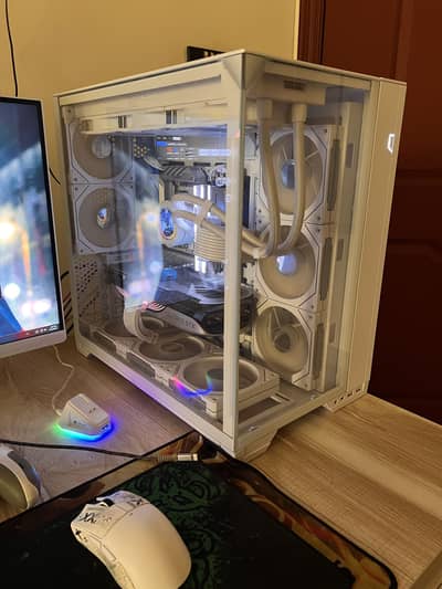 RTX 4070 Ti Gaming PC / Ryzen 7 9800X3D / 32GB DDR5 / 2TB SSD