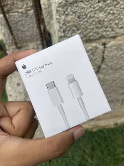 Iphone lead type-c to lightning cable . . box open new. .