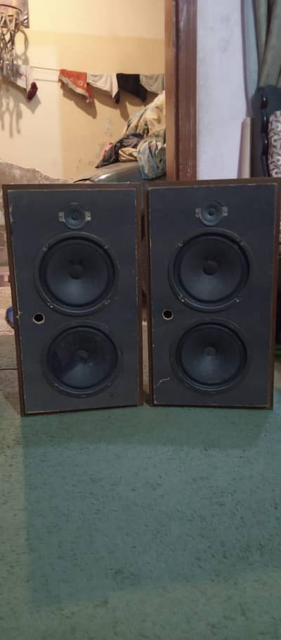 speakers