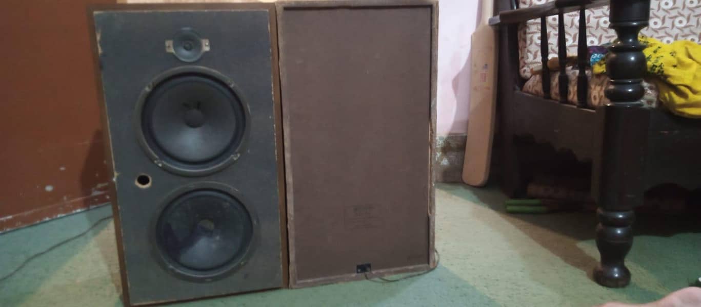 speakers 1