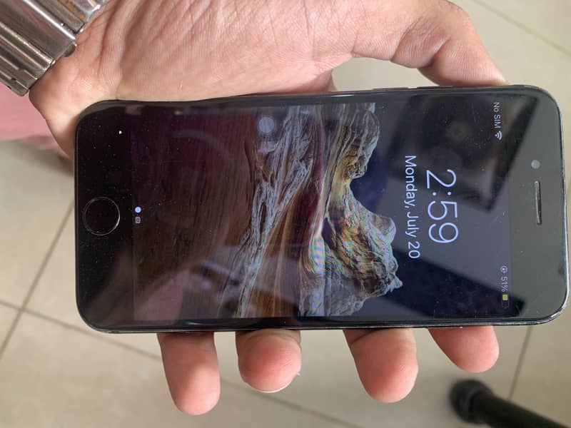 Apple iPhone 7 3