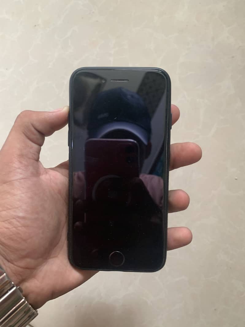 Apple iPhone 7 4