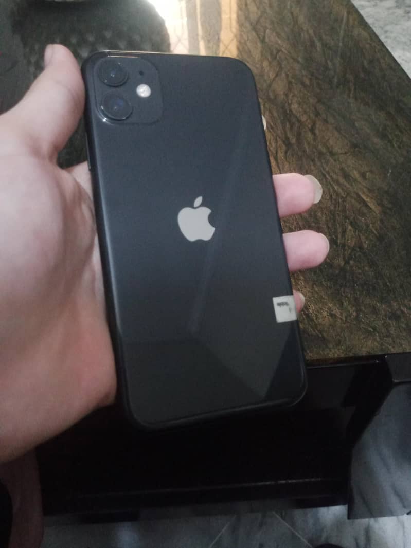 Apple iPhone 11 4