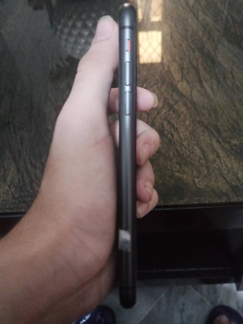 Apple iPhone 11 5