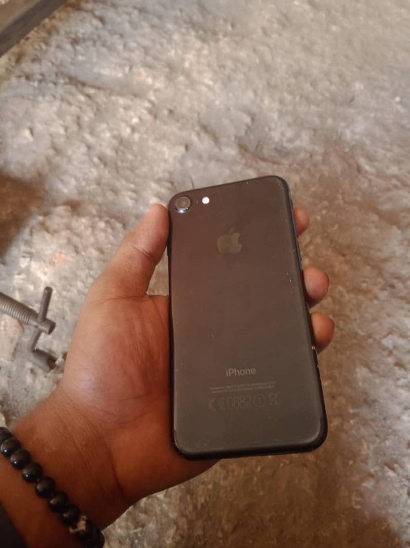 Apple iPhone 7 4