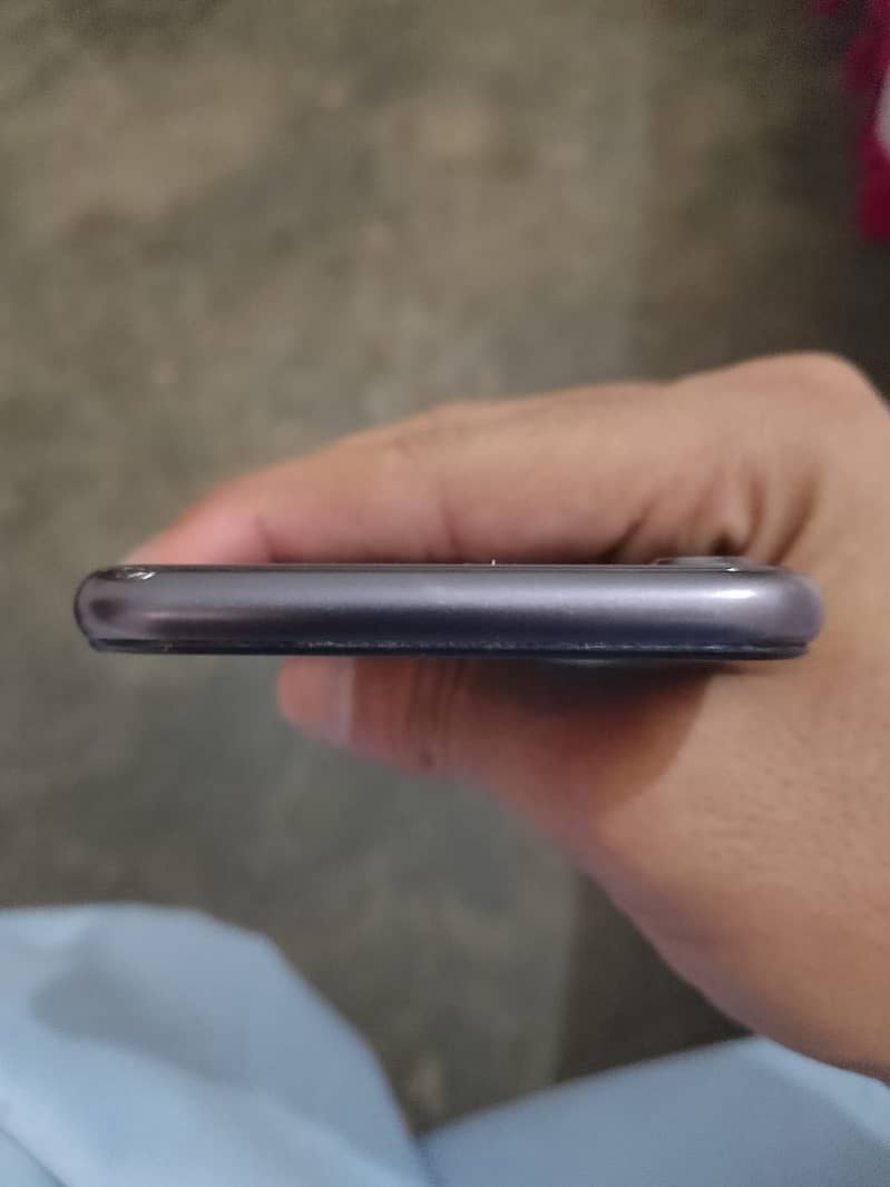 iPhone 8 4