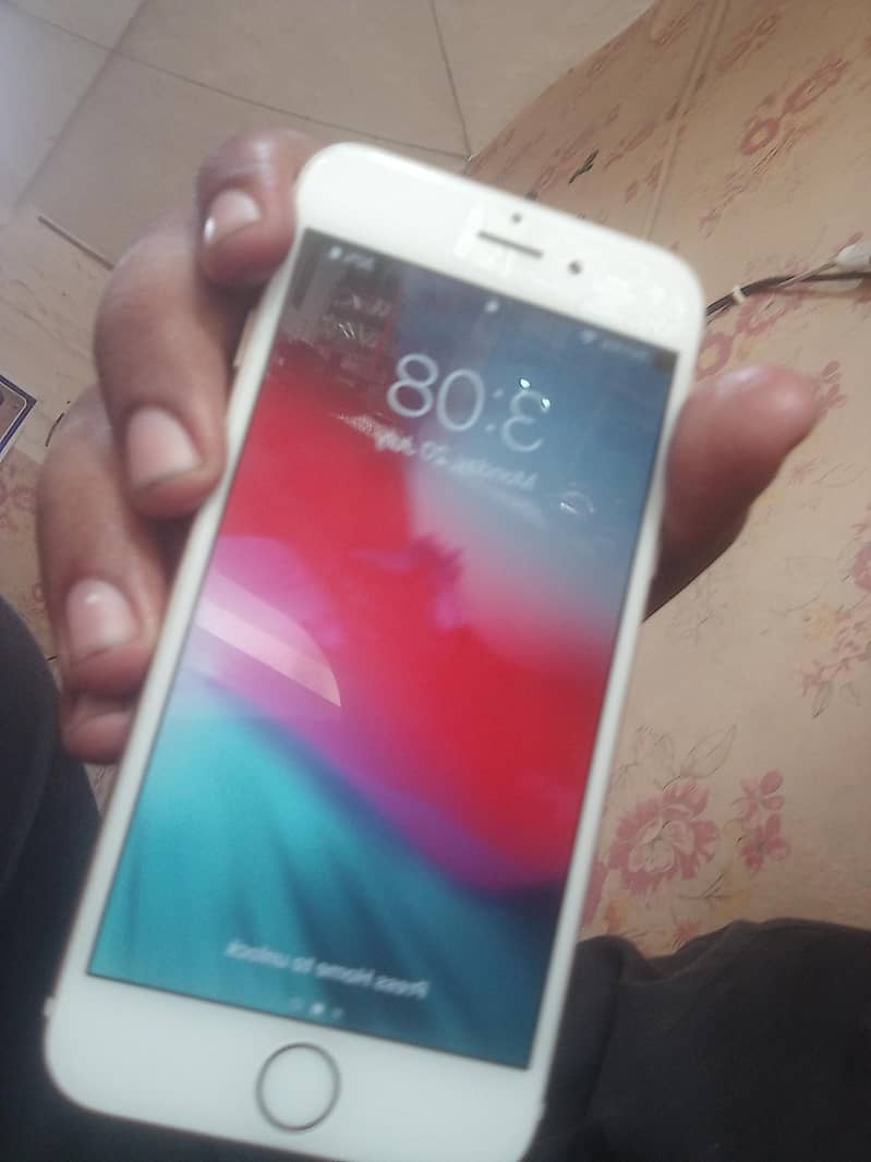 Apple iPhone 6 Plus 1