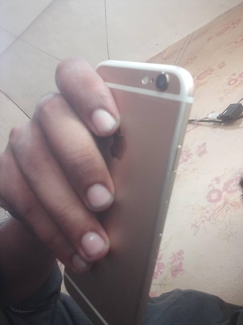 Apple iPhone 6 Plus 2