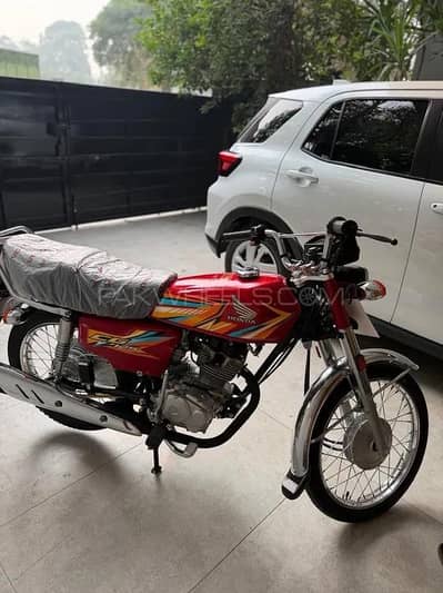 Honda CG 125 Model 2026 800 KM Driven Bike Calls Only Honda Bike 125