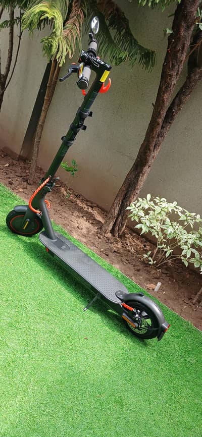 Xiaomi-Mi Scooter Pro 2 Mercedes F1 Team Edition