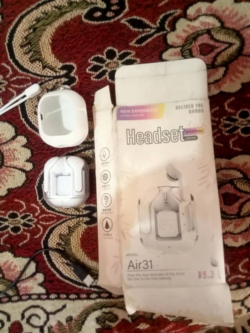 Headset 3