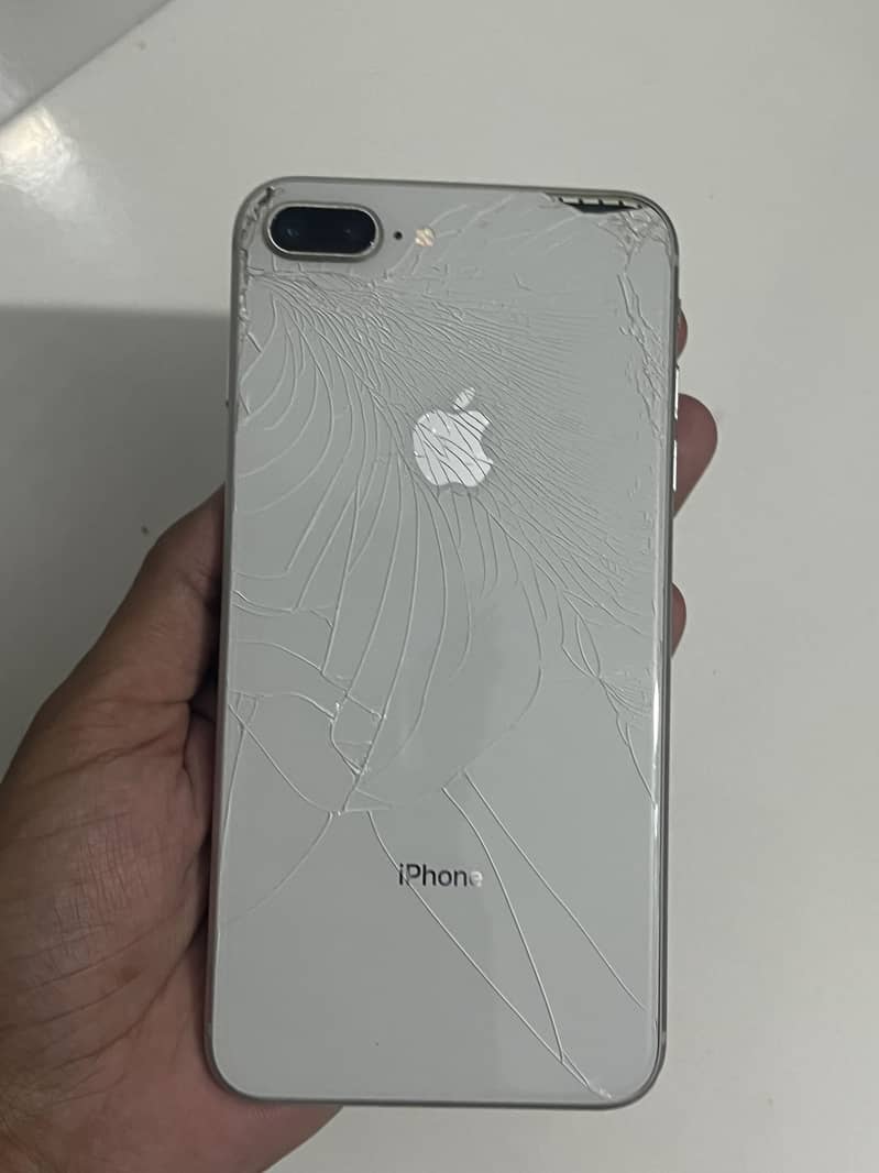 Apple iPhone 8 Plus 0
