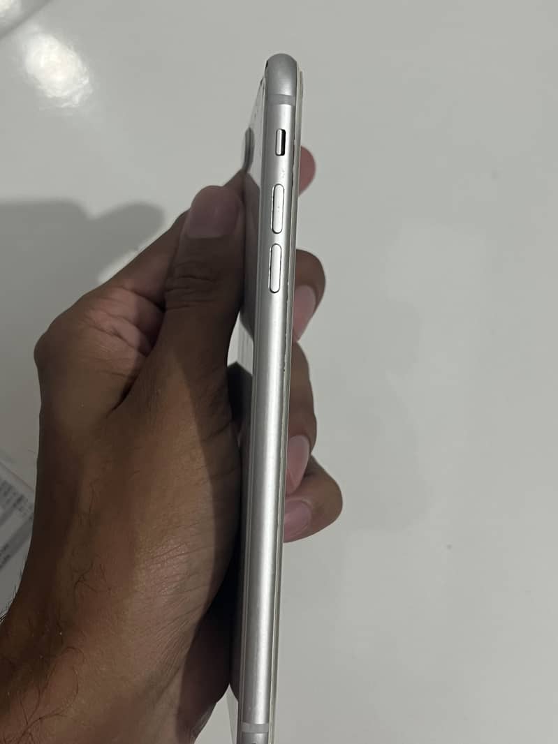 Apple iPhone 8 Plus 2