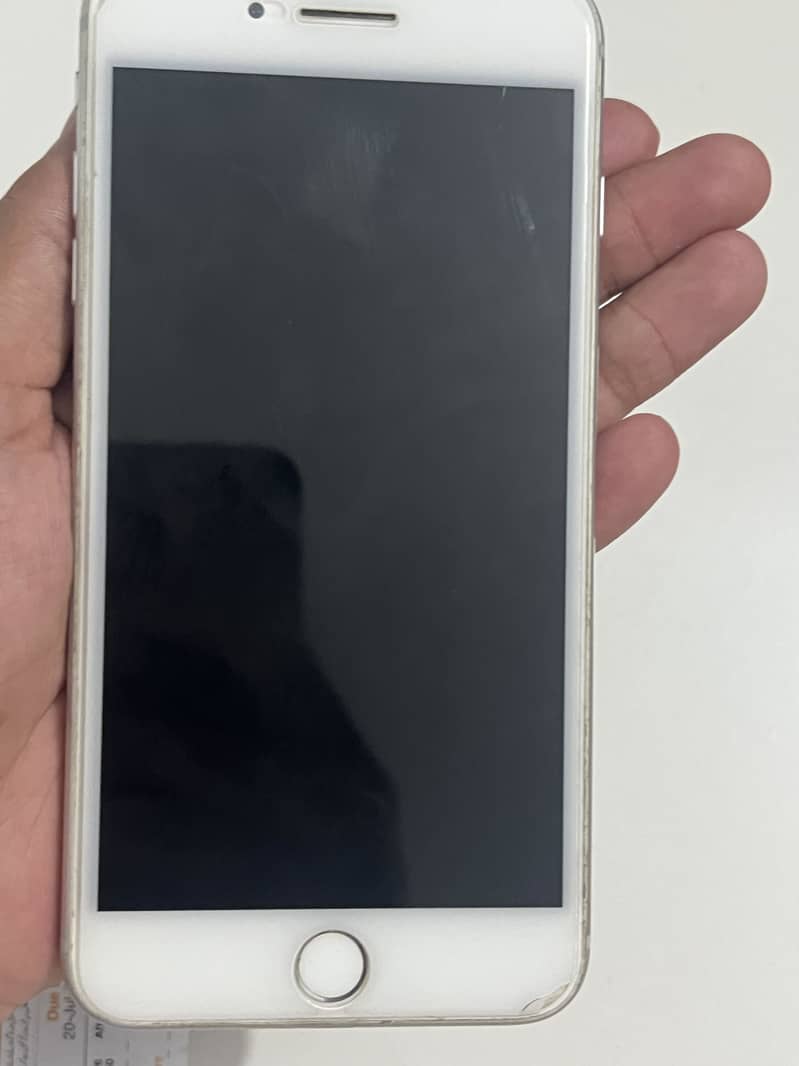 Apple iPhone 8 Plus 4
