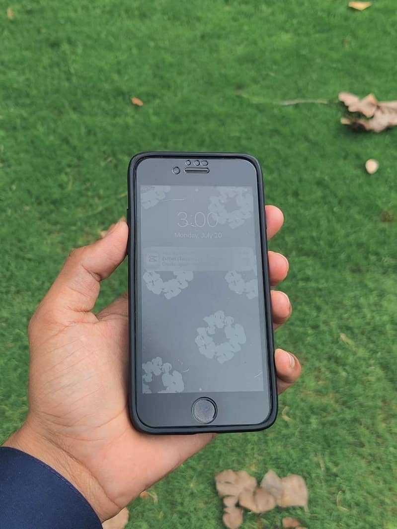 Iphone 7 good condition 1