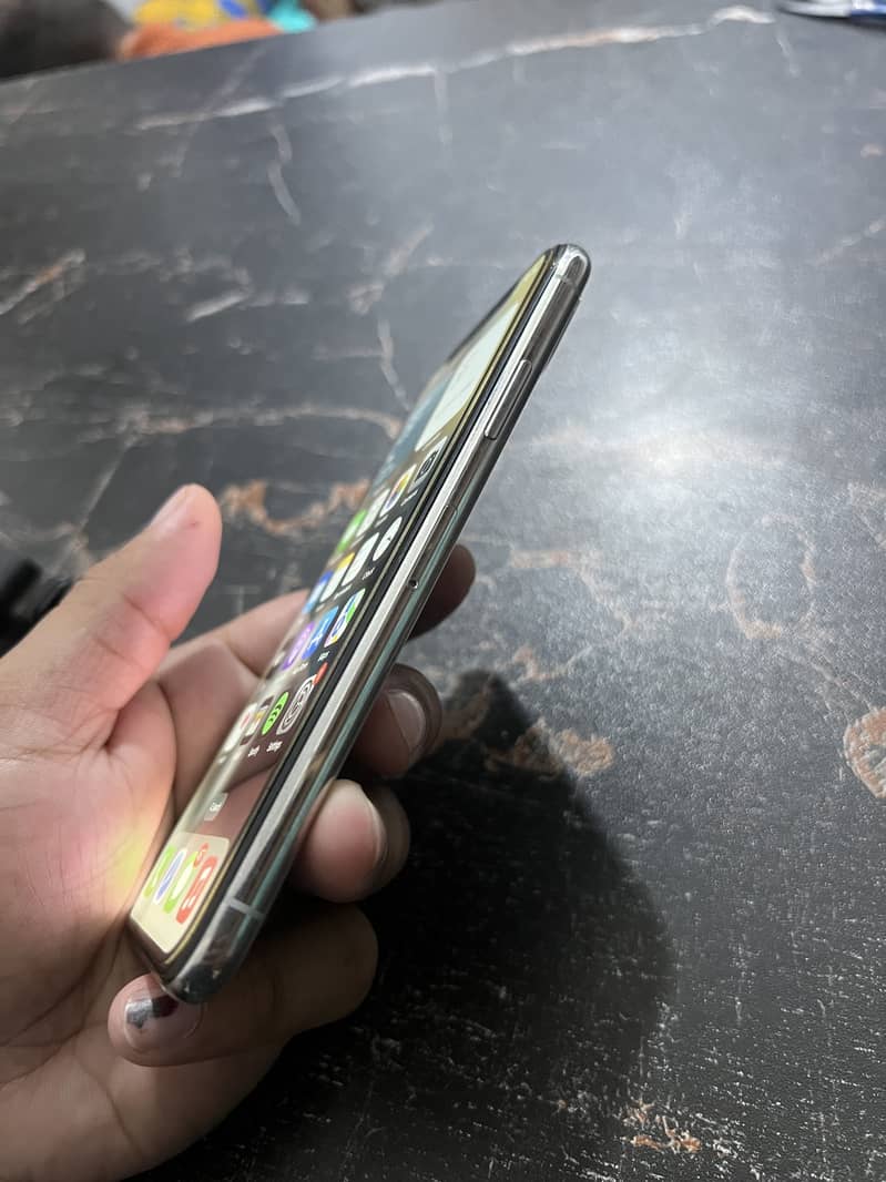 Apple iPhone X 2