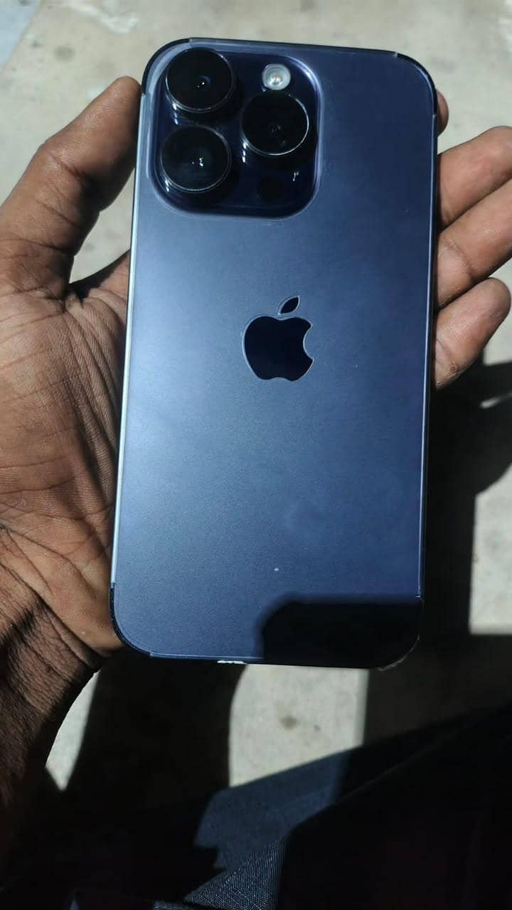 Apple iPhone 14 Pro 0