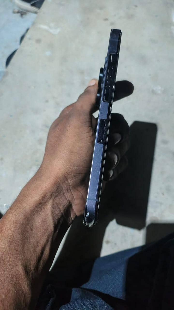 Apple iPhone 14 Pro 2