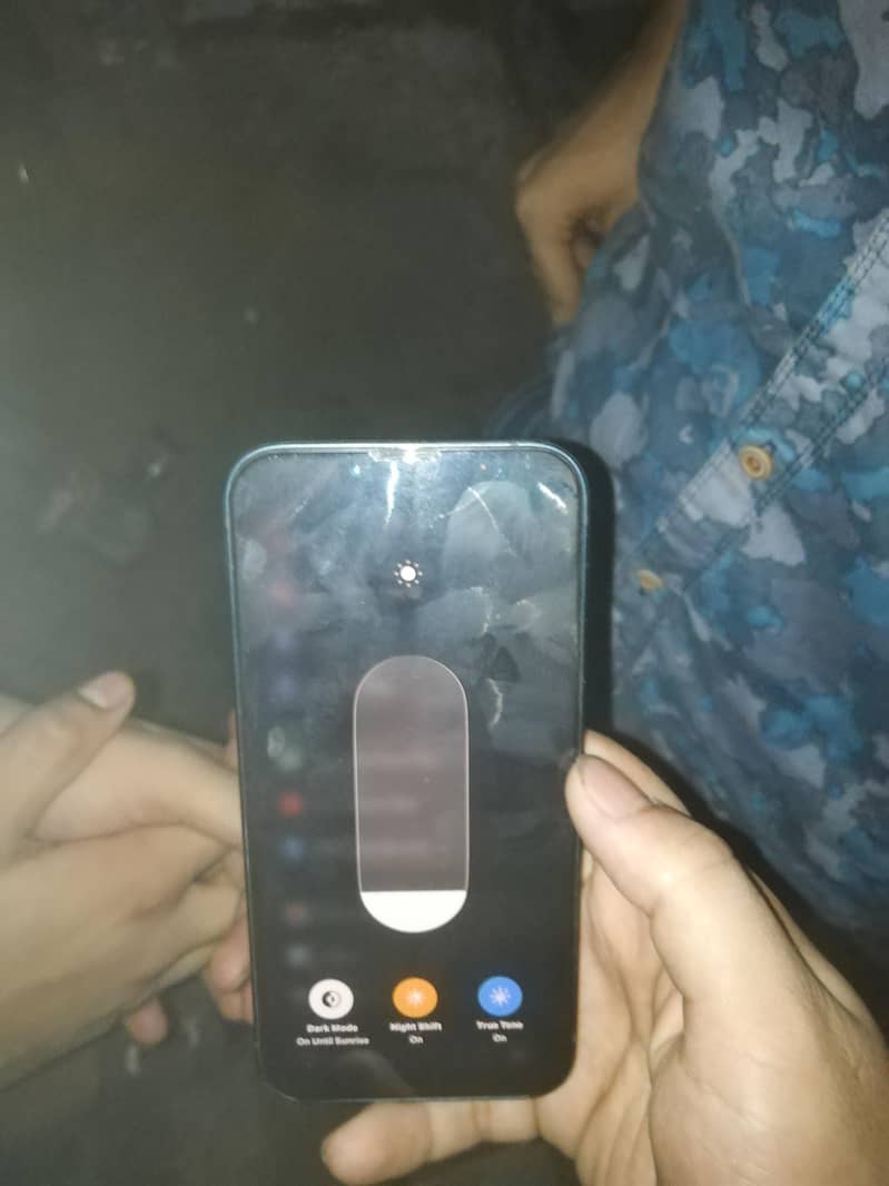 Apple iPhone 13 4