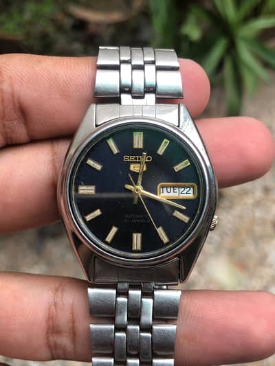 Seiko 5 original automatic watch date or time